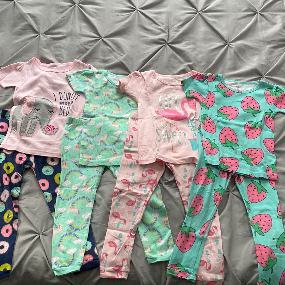 Girls size 3T Carters short sleeve/long pants pajamas bundle of 4